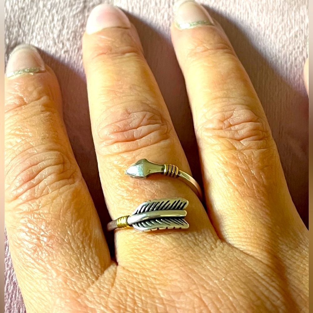 The Arrow Adjustable ring in 925 silver and 14k yellow gold plated accen…